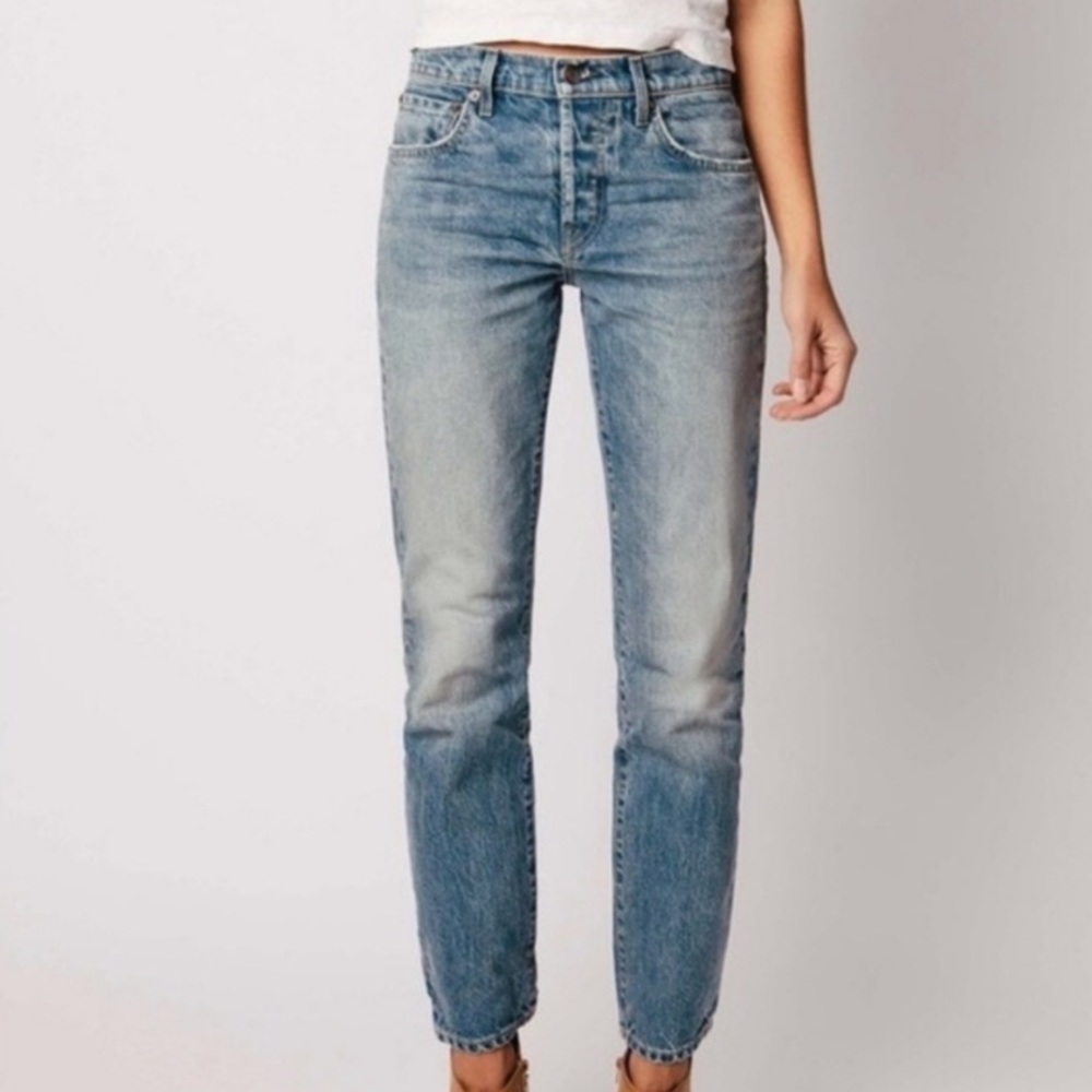 Imogene + Willie Lottie Jeans Mid Rise Slouchy Rigid Denim Size 26